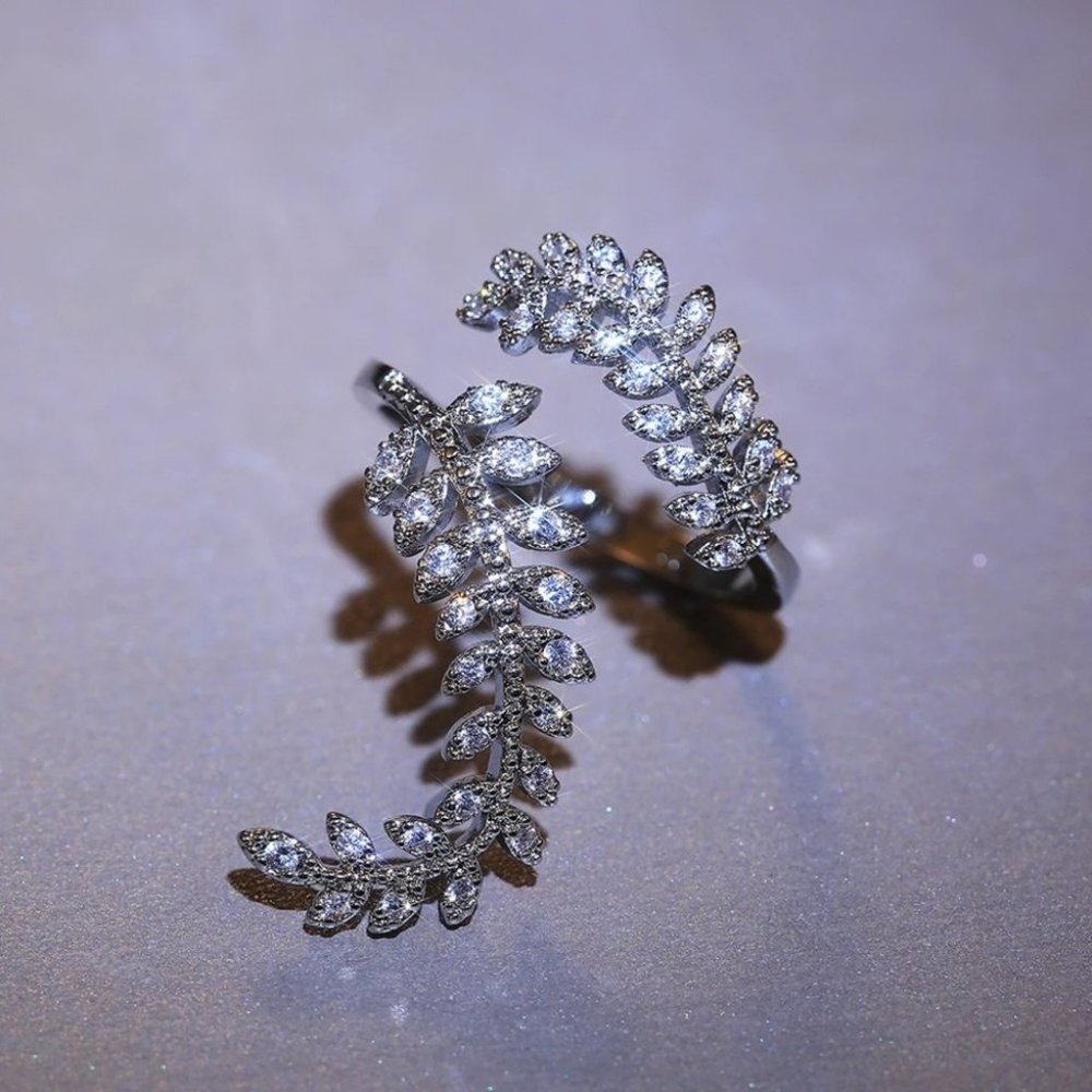 925 Sterling Silver Marquis Leaf Ring - Picture 2 of 4